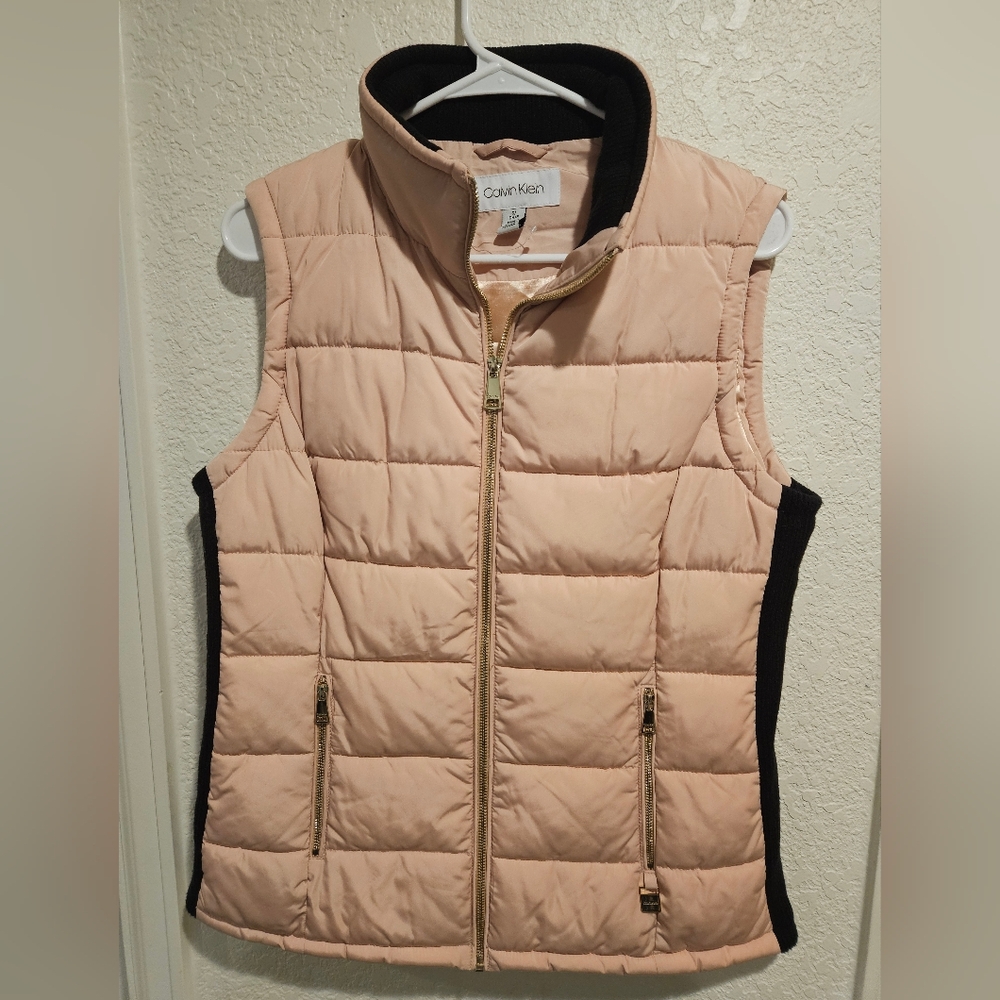 Calvin Klein Women's Blush Quilted Vest Size Small